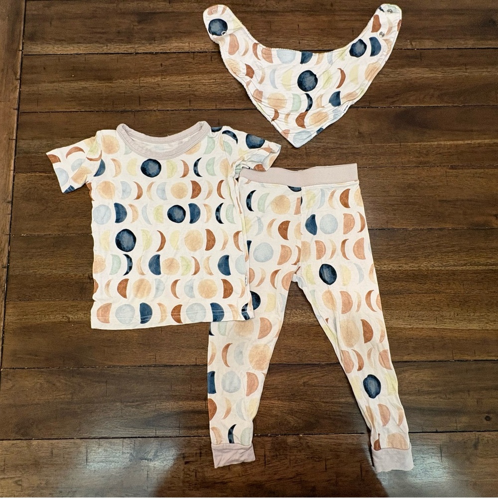 Little Sleepies Luna 2-Piece Set & Bib, 12-18mo